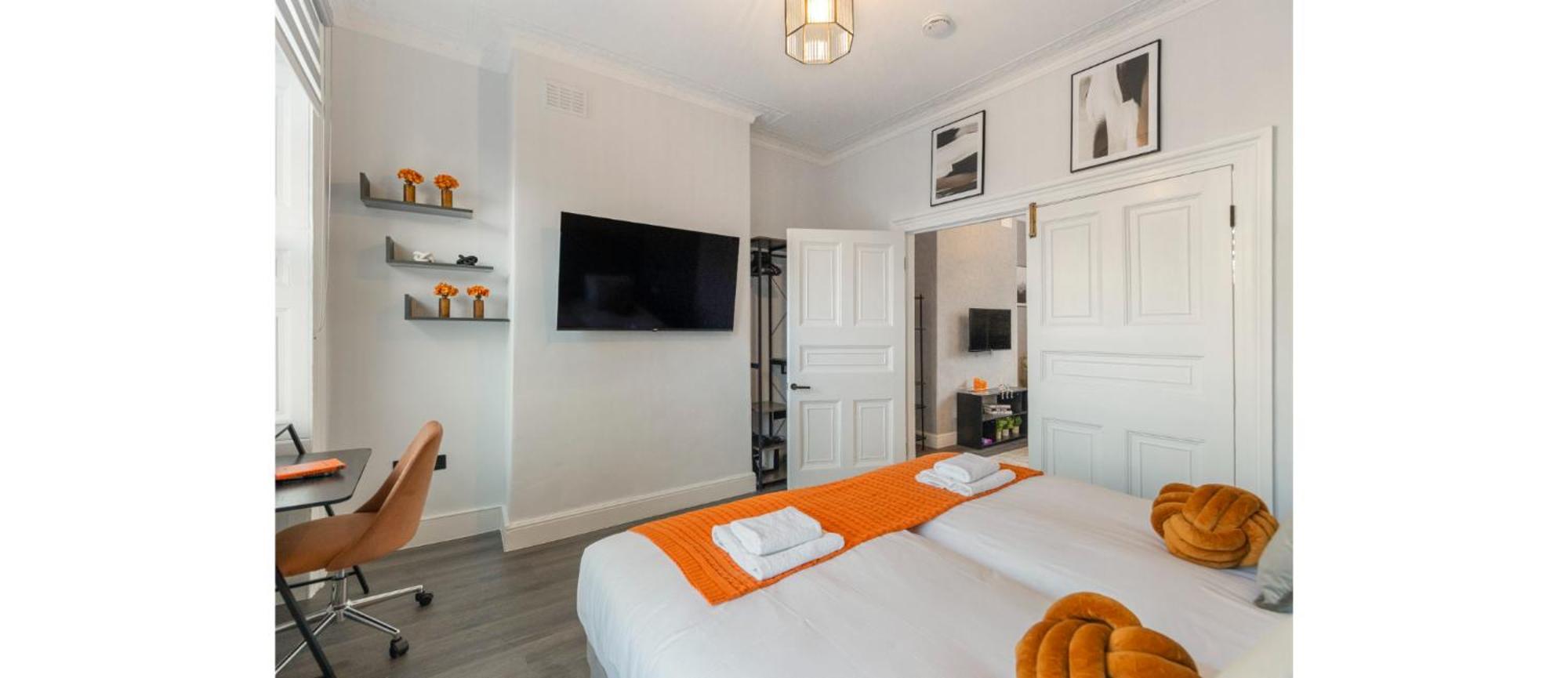 Simplicity Meets Warmth: 1-bed Delight Londres